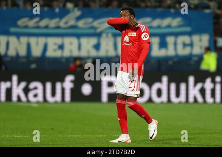 1) Bundesliga-VfL Bochum-Union Berlin AM 16.12.2023 im Vonovia Ruhrstadion in Bochum Sheraldo Becker (Union Berlin 27) unzufrieden, enttäuscht, enttaeuscht, niedergeschlagen. Foto: Le normative osnapix DFL vietano l'uso di fotografie come sequenze di immagini e/o quasi-video Foto Stock