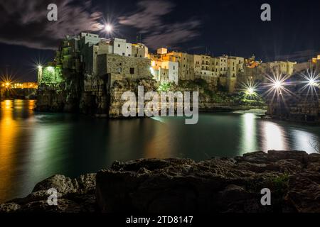 Una delle perle della Puglia, piena di fascino in ogni angolo, in ogni strada, da ogni punto di vista Foto Stock