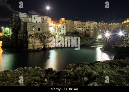 Una delle perle della Puglia, piena di fascino in ogni angolo, in ogni strada, da ogni punto di vista Foto Stock