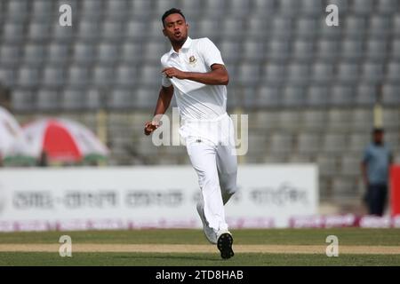 Bengalese test player left arm pace bowler Shariful Islam durante il primo test Bangladesh-nuova Zelanda giorno due prima sessione al Sylhet International Foto Stock