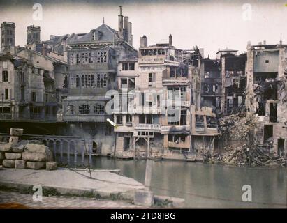 Verdun, Francia, attività economica, Habitat, architettura, iscrizione, informazioni, prima guerra mondiale, negozio, negozio, fiume, Pilotis, ingegneria civile, Campanile, Quay, iscrizione commerciale, abitazione, balcone, loggia, rovine, fronte, bombardamenti, Rubble, Balustrade, Ponte, Francia, Verdun, Bords Meuse, Verdun, 26/10/1917 - 26/10/1917, Castelnau, Paul, 1917 - Nord de la France, Belgique - Paul Castelnau (sezione fotografica dell'esercito) - (1-5 settembre), Autochrome, Photo, Glass, Autochrome, foto, positiva Foto Stock