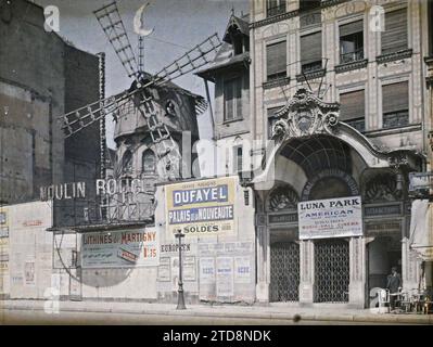 Parigi (diciottesimo arrondissement), Francia il Moulin-Rouge Boulevard de Clichy e pubblicità per Luna Park, attività economica, Arte, HD, intrattenimento, registrazione, informazioni, prima guerra mondiale, pubblicità, danza, Mill, esiste in alta definizione, Mostra, iscrizione aziendale, poster, retro, sala da ballo, intrattenimento in tempo di guerra, Francia, Parigi, Luna Park e Moulin Rouge, Montmartre, Moulin Rouge, 26/07/1918 - 26/07/1918, Léon, Auguste, fotografo, Autochrome, foto, vetro, Autochrome, Photo, positive, Horizontal, dimensioni 9 x 12 cm Foto Stock