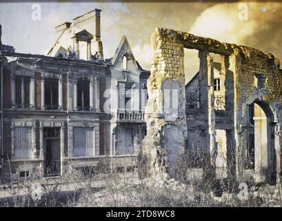 Reims, Marne, Champagne, Francia, Habitat, architettura, prima guerra mondiale, abitazione, rovine, bombardamenti, Street, District, Post-War, Francia, Reims, Rue Eugène Destenques, Reims, 26/02/1919 - 26/02/1919, Castelnau, Paolo, 1919 - Devastated regions, Marne, Aisne - Paul Castelnau - (febbraio-marte), Autochrome, Photo, Glass, Autochrome, foto, positiva Foto Stock