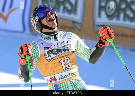 Alta Badia, Italia. 17 dicembre 2023. Coppa del mondo di sci alpino 2024 in alta Badia, Italia, il 17 dicembre 2023. Slalom gigante maschile, in azione Joan Verdu (E) © Pierre Teyssot/Maxppp Credit: MAXPPP/Alamy Live News Foto Stock