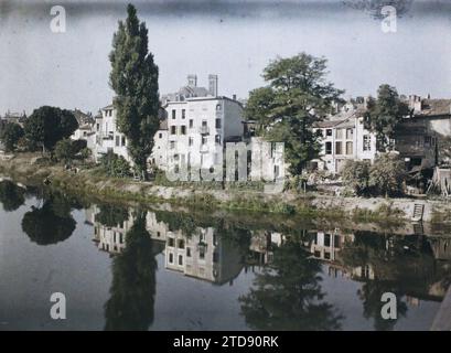 Verdun, Francia, prima guerra mondiale, fiume, campanile, Quay, Front, Post-War, Francia, Verdun, la Mosa di Verdun (veduta tratta dal Pont Chaussée, Verdun, 12/09/1919 - 12/09/1919, Cuville, Fernand, 1919 - Meuse - Georges Chevalier et Fernand Cuville - (10-12 settembre), Autochrome, Photo, Glass, Autochrome, foto, positiva Foto Stock