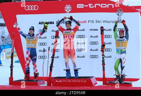 La Villa Val Badia, Italia. 17 dicembre 2023. menÂ&#x80;&#x99;S Giant Slalom alta Badia Credit: Independent Photo Agency/Alamy Live News Foto Stock