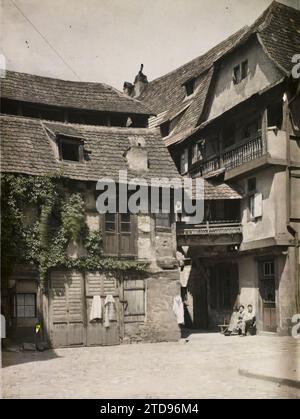 Obernai, Francia, Habitat, architettura, tetto, abitazione, lavanderia, balcone, loggia, strada, distretto, Francia, Obernai, Maison Sieger Kapelturin Platz, Obernai, 17/07/1920 - 17/07/1920, Léon, Auguste, fotografo, 1920 - Alsazia - Auguste Léon (juillet), Autochrome, Photo, Glass, Autochrome, foto, positiva Foto Stock