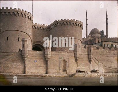 Cairo, Egitto, Africa ingresso alla cittadella (el-Kala' a) di Saladino, religione, Habitat, architettura, Islam, minareto, architettura fortificata, fortezza, porta, fortificazioni, Moschea, Rampart, architettura religiosa, porta della cittadella del Cairo Egitto, Cairo, porta della cittadella del Cairo, le Caire, 05/02/1914 - 02/05/1914, Léon, Auguste, fotografo, 1914 - Egypte - Auguste Léon - (gennaio-febbraio), Autochrome, Photo, Glass, Autochrome, foto, positivo, orizzontale, dimensioni 9 x 12 cm Foto Stock