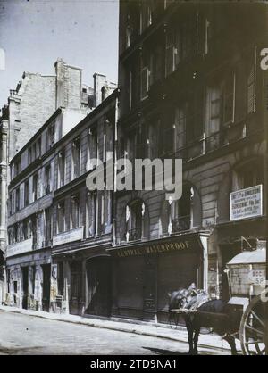 Parigi (IX arr.), Francia espropriò case in rue Taitbout, per la costruzione di Boulevard Haussmann, Transport, Animal, Habitat, Architecture, registrazione, informazioni, trasporto animali, Cavallo, segno, animali reali, opere, registrazione commerciale, carrello, poster, negozio, Marquise, Francia, Parigi, Rue Taitbout, case espropriate per il Percemt du Boulevd Haussmann, Arrondissement IX, 02/04/1923 - 02/04/1923, Léon, Auguste, fotografo, Autochrome, foto, vetro, Autochrome, foto, positivo, verticale, dimensioni 9 x 12 cm Foto Stock