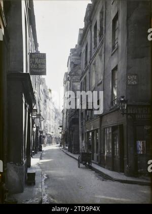 Parigi (ve arr.), Francia Rue de Bièvre, edilizia abitativa, architettura, attività economica, segno, cart, Street, District, Café, bar, ristorante, hotel, Francia, Parigi, Rue de Bièvre, arrondissement V, 16/08/1923 - 16/08/1923, Léon, Auguste, fotografo, Autochrome, foto, vetro, Autochrome, foto, positivo, verticale, dimensioni 9 x 12 cm Foto Stock