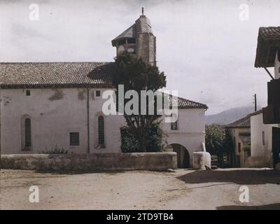 Bidart, Francia, Religion, Art, Habitat, architettura, Chiesa, Cristianesimo, Orologio, Campanile, portico, rinascimentale, architettura religiosa, Francia, Bidart, l'Eglise de Bidart, Bidart, 31/07/1924 - 31/07/1924, Léon, Auguste, fotografo, 1924 - Aquitaine - Auguste Léon, Autochrome, foto, vetro, Autochrome, foto, positiva Foto Stock