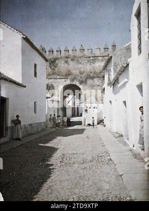 Cordoba, Spagna, Habitat, architettura, strada asfaltata, architettura fortificata, strada, quartiere, porta, fortificazioni, Spagna, Cordoba, Puerta de Almodovar, Cordoue, 19/06/1914 - 22/06/1914, Léon, Auguste, fotografo, 1914 - Espagne, Spagna, Europa - Auguste Léon - (15 luglio-4 luglio), Autochrome, foto, vetro, Autochrome, foto, positiva Foto Stock