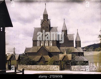 Heddal, vicino a Notodden, Norway Stave Church, o stavkirke, religione, HD, Arte, Habitat, architettura, Chiesa, cristianesimo, esiste in alta definizione, Medioevo, architettura religiosa, vicino a Notodden, Old Church Hitterdal Church, Notodden, 03/09/1910 - 03/09/1910, Léon, Auguste, fotografo, 1910 - viaggio di Albert Kahn e Auguste Léon in Scandinavia - (9 agosto-14 settembre), Autochrome, Photo, Glass, Autochrome, foto, positivo, orizzontale, dimensioni 9 x 12 cm Foto Stock