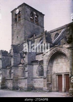 Révigny, Francia, prima guerra mondiale, Arte, Habitat, architettura, chiesa, retro, campanile, rovine, Medioevo, Rubble, architettura religiosa, Francia, Révigny, la Chiesa, Révigny-sur-Ornain, 30/01/1915 - 30/01/1915, Léon, Auguste, fotografo, 1914-1915 - Zones Dévastées, Nord et Est de la France - Jean Brunhes, Auguste Léon et Georges Chevalier - (dicembre 1914-aprile 1915), Autochrome, Photo, Glass, Autochrome, foto, positiva Foto Stock