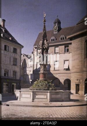 Basilea, Svizzera Fontana del mercato del pesce, Arte, Habitat, architettura, Statua, scultura, strada, distretto, impianto idraulico, fontana, Piazza, Medioevo, Svizzera, Basilea, Fontana del mercato del pesce, Bâle, 01/08/1911 - 31/08/1911, Léon, Auguste, fotografo, 1911 - Svizzera - Auguste Léon, Autochrome, Photo, Glass, Autochrome, foto, positivo, verticale, dimensioni 9 x 12 cm Foto Stock