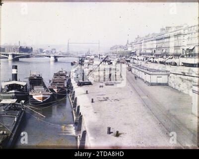 Rouen, Senna-Maritime, Normandia, Francia porto fluviale vicino agli uffici della compagnie Générale de Navigation, Housing, Architecture, HD, attività economica, trasporti, fabbrica, officina, fiume, ingegneria civile, esiste nel commercio estero, in alta definizione, Quay, Boat, Port, trasporti fluviali e lacustri, ferrovie, ponti, Francia, Rouen, Senna (fleuve), Rouen, 01/06/1912 - 30/06/1912, Léon, Auguste, fotografo, 1912 - Normandie - Auguste Léon - (giugno-luglio), Autochrome, Photo, Glass, Autochrome, foto, positivo, orizzontale, dimensioni 9 x 12 cm Foto Stock