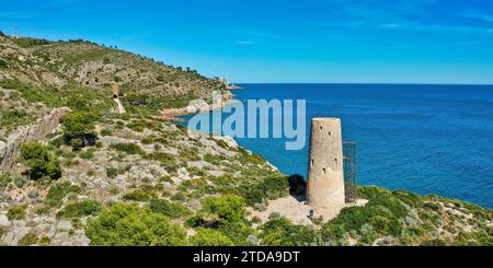 Incantevole vista aerea di Torre de la corda, la storica torre Hilltop di Oropesa del Mar Foto Stock