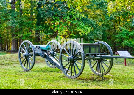 Canone e carro all'ingresso del campo di battaglia nazionale di Fort Donelson a dover, Tennessee. Foto Stock