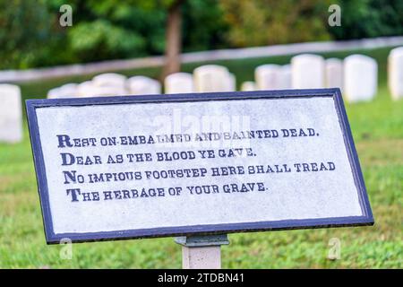 Bivacco della lapide poetica morta al Fort Donelson National Cemetery di dover, Tennessee. Foto Stock