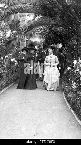 05/31/1910. L'Infanta e la marchesa di Nájera visitano una fattoria a Las Palmas. Crediti: Album / Archivo ABC / Alonso Foto Stock