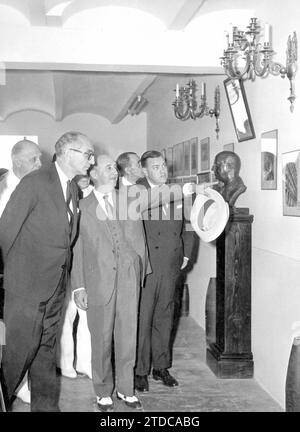 06/30/1960. Frondizi visita l'Alcázar di Toledo in compagnia del capo dello stato spagnolo. Crediti: Album / Archivo ABC / Manuel Sanz Bermejo Foto Stock