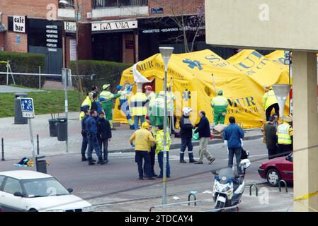 03/10/2004. Madrid, 03-11-04 attacchi 11-M a Santa Eugenia. Foto: Ángel de Antonio, Chema Barroso. Foto: Ángel de Antonio. Crediti: Album / Archivo ABC / Ángel de Antonio,José María Barroso Foto Stock