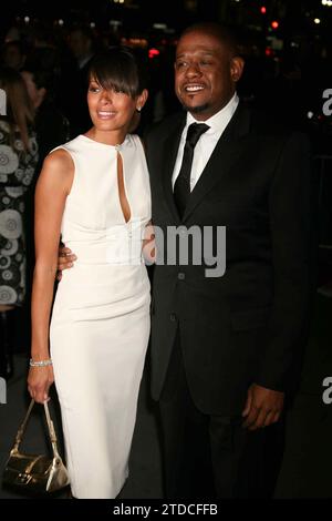 Forest Whitaker e la moglie Keisha Nash Whitaker partecipano al National Board of Review of Motion Pictures Awards del 2006 al Cipriani 42nd Street di New York il 9 gennaio 2007. Crediti fotografici: Henry McGee/MediaPunch Foto Stock