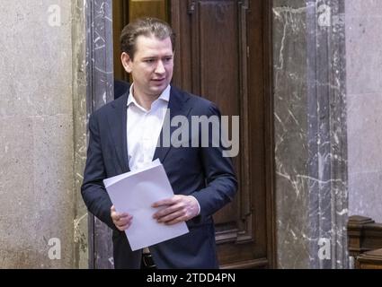 20231218 Fortsetzung des Prozesses gegen Ex-Bundeskanzler Kurz wegen Falschaussage im Ibiza-U-Ausschuss WIEN, OESTERREICH - 18. DEZEMBER: Ehem. Bundeskanzler Sebastian Kurz bei der Fortsetzung des Prozesses gegen Ex Bundeskanzler Kurz wegen Falschaussage im Ibiza-U-Ausschuss im Straflandesgericht Wien AM 18. Dezember, 2023 a Wien, Oesterreich. 231218 SEPA 32 006 Copyright: XMartinxJuenx SEPAxMedia Foto Stock