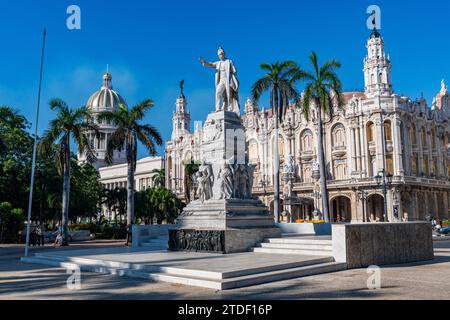 Statua di Jose Marti nel Parque Central, l'Avana, Cuba, Indie occidentali, America centrale Foto Stock