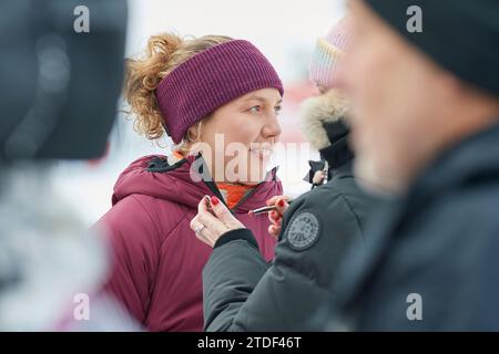 Lenzerheide, Schweiz, 14. Dezember 2023. Laura Dahlmeier beim 7,5 km Sprint der Frauen am BMW IBU Weltcup Biathlon 2023 a Lenzerheide. Foto Stock