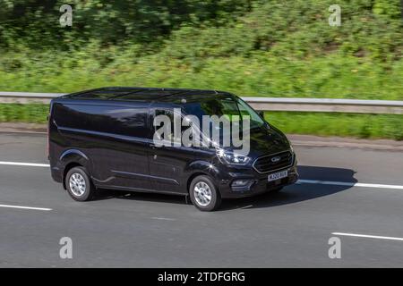 2020 Ford Transit Custom 300Limitd Eblue TDCI 130 Ecoblue L2H1 LWB Start/Stop Black LCV Panel Van Diesel 1995 cc Foto Stock