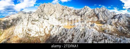 Parco nazionale della montagna Velebit sculture in pietra Tulove Grede, regione della Dalmazia della Croazia Foto Stock