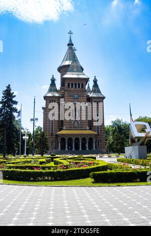 La cattedrale metropolitana ortodossa si trova nel parco della cattedrale di Timișoara, in Romania Foto Stock