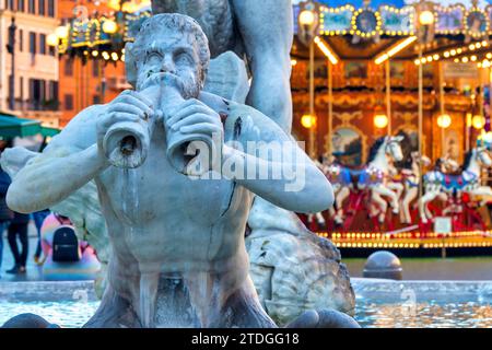 Carosello in Piazza Navona per il mercatino di Natale, Roma, Italia Foto Stock