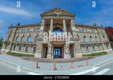 STRASBURGO, FRANCIA - 3 MAGGIO 2023: Il Palais du Rhin, ex Kaiserpalast, costruito nel 1884-1889, architetto Hermann Eggert. Foto Stock