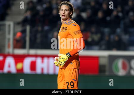 Bergamo, 18 dicembre 2023. Marco Carnesecchi (Atalanta a.C.) durante la partita di serie A tra Atalanta e Salernitana allo Stadio Gewiss il 18 dicembre 2023 a Bergamo. Crediti: Stefano Nicoli/Speed Media/Alamy Live News Foto Stock