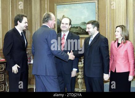 Madrid, Palazzo Zarzuela, 12/3/2002. Udienza di re Juan Carlos alla commissione esecutiva federale del PSOE. Foto: Ernesto Agudo, archdc. Crediti: Album / Archivo ABC / Ernesto Agudo Foto Stock