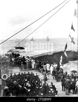 07/31/1910. Le Biarritz Regattas. La giuria durante le Regate in cui sua Maestà il Re vinse il premio del Presidente della Repubblica francese. Crediti: Album / Archivo ABC / Francisco Goñi Foto Stock