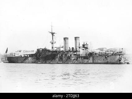 11/30/1914. Un'altra nave che non esiste. La corazzata turca "Messudieh", affondata nei Dardanelli dal sottomarino inglese "B II". Crediti: Album / Archivo ABC Foto Stock