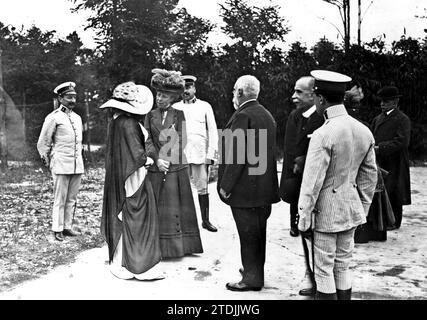 07/31/1912. Il tribunale di San Sebastián. La Regina Maria Cristina (X) durante la sua visita alla stazione di Automobile Radiotelegráfrica installata sul Monte Ulia. Crediti: Album / Archivo ABC / Francisco Goñi Foto Stock