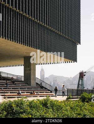 M+ M Plus Museum Hong Kong West Kowloon Cultural District progettato dagli architetti Herzog e de Meuron Foto Stock