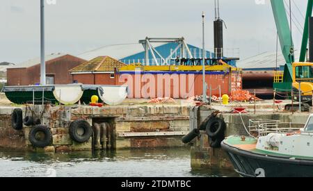 Barry Waterfront, Barry Wales, 10 dicembre 2023. Barry vince 20 milioni di sterline di fondi per il nuovo porto turistico. La prima fase dell'edilizia residenziale è iniziata nel 2005. Foto Stock