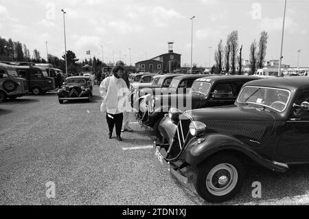 Citröen rally Parigi - Mosca - Parigi, vecchie auto Citroën, Parigi - Moscou - Parigi, presentazione, 00-05-1986, Whizgle News from the Past, su misura per il futuro. Esplora le narrazioni storiche, l'immagine dell'agenzia olandese olandese con una prospettiva moderna, colmando il divario tra gli eventi di ieri e quelli di domani. Un viaggio senza tempo che delinea le storie che plasmano il nostro futuro Foto Stock