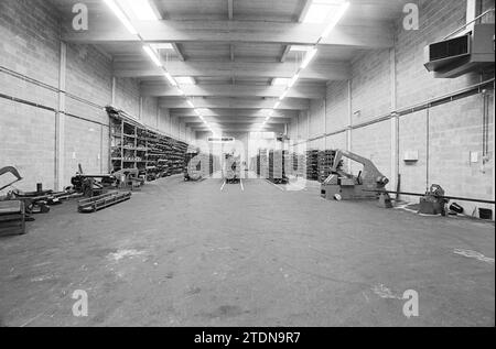 Staff + interni Uddeholm, Uddeholm NV, 18-02-1971, Whizgle News from the Past, su misura per il futuro. Esplora le narrazioni storiche, l'immagine dell'agenzia olandese olandese con una prospettiva moderna, colmando il divario tra gli eventi di ieri e quelli di domani. Un viaggio senza tempo che delinea le storie che plasmano il nostro futuro Foto Stock