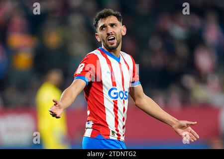 Ivan Martin del Girona FC durante la partita di la Liga EA Sports tra Girona FC e Deportivo Alaves ha giocato al Montilivi Stadium il 18 dicembre 2023 a Girona, in Spagna. (Foto di Alex Carreras / Imago) Foto Stock