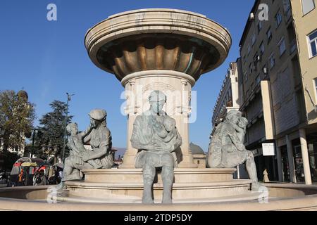 La fontana delle madri di Macedonia, nota anche come Fontana Olimpia, madre di Alessandro III di Macedonia, che si trova a Skopje, in Macedonia. Foto Stock