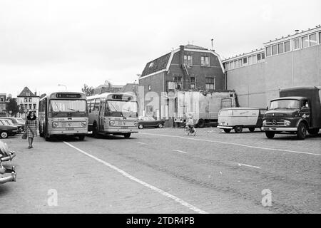 Report NZH Leiden, Noord Zuid Hollandse Vervoersmaatschappij N.V., NZ, 25-10-1971, Whizgle News from the Past, su misura per il futuro. Esplora le narrazioni storiche, l'immagine dell'agenzia olandese olandese con una prospettiva moderna, colmando il divario tra gli eventi di ieri e quelli di domani. Un viaggio senza tempo che delinea le storie che plasmano il nostro futuro Foto Stock