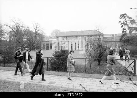 Apertura di un istituto psichiatrico, apertura, apertura, messa in funzione, 24-03-1971, Whizgle News dal passato, su misura per il futuro. Esplora le narrazioni storiche, l'immagine dell'agenzia olandese olandese con una prospettiva moderna, colmando il divario tra gli eventi di ieri e quelli di domani. Un viaggio senza tempo che delinea le storie che plasmano il nostro futuro Foto Stock