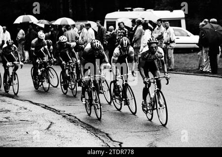 Cycling Tour, Kopje van Bloemendaal, Bloemendaal, 01-07-1997, Whizgle News from the Past, su misura per il futuro. Esplora le narrazioni storiche, l'immagine dell'agenzia olandese olandese con una prospettiva moderna, colmando il divario tra gli eventi di ieri e quelli di domani. Un viaggio senza tempo che delinea le storie che plasmano il nostro futuro Foto Stock