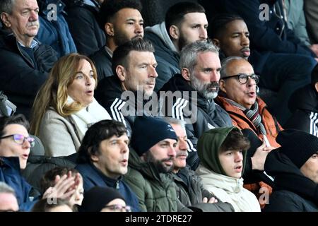 Lier, Belgio. 13 dicembre 2023. Il capo allenatore David Penneman del Belgio Under 17 squadra raffigurata durante la partita della UEFA Youth League del 6° giorno nel gruppo H nella stagione 2023-2024 tra le squadre giovanili Under-19 del Royal Antwerp FC e del FC Barcelona il 13 dicembre 2023 a Lier, Belgio. (Foto di David Catry/Isosport) credito: Sportpix/Alamy Live News Foto Stock